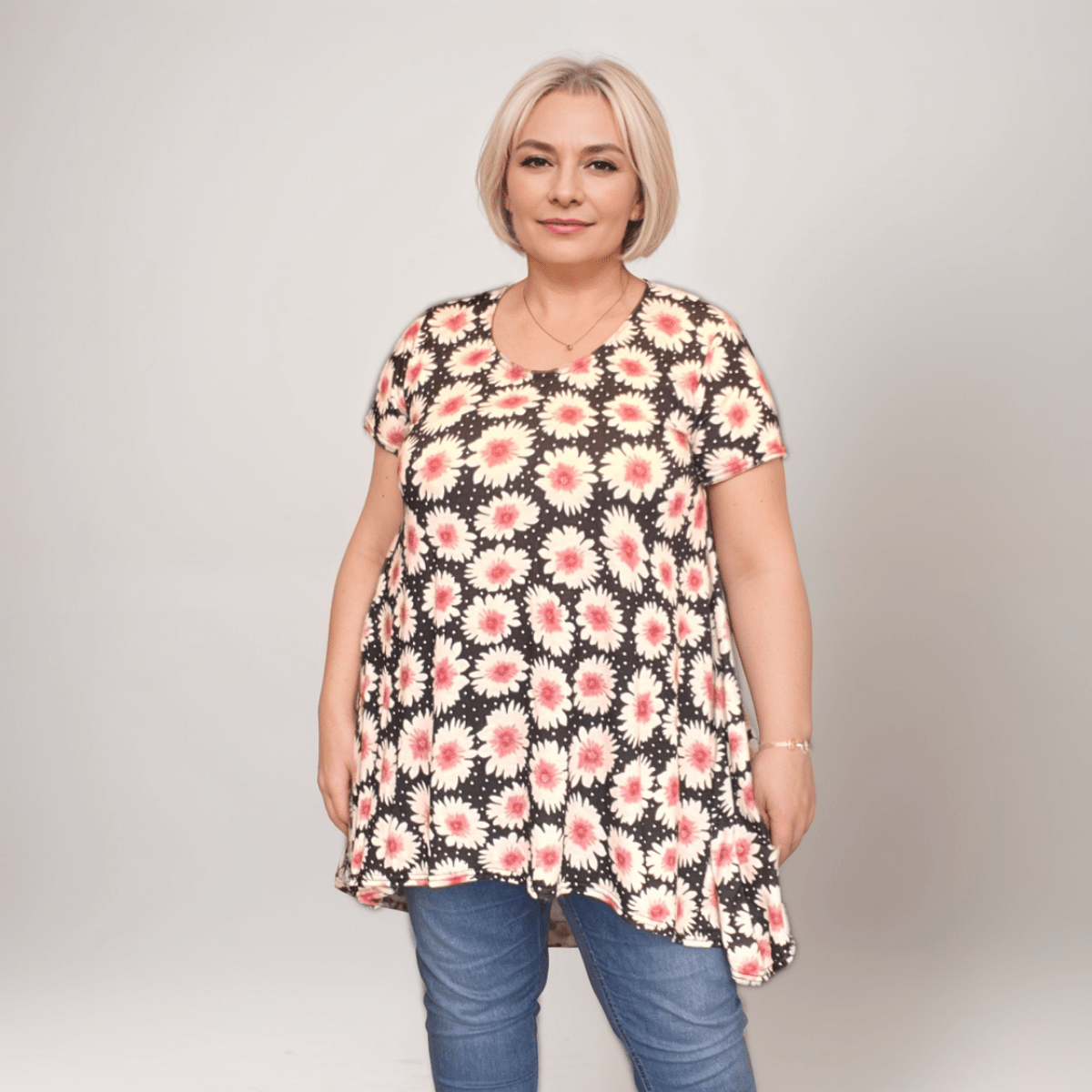 Daisy Print Swing Top with Hanky Hem
