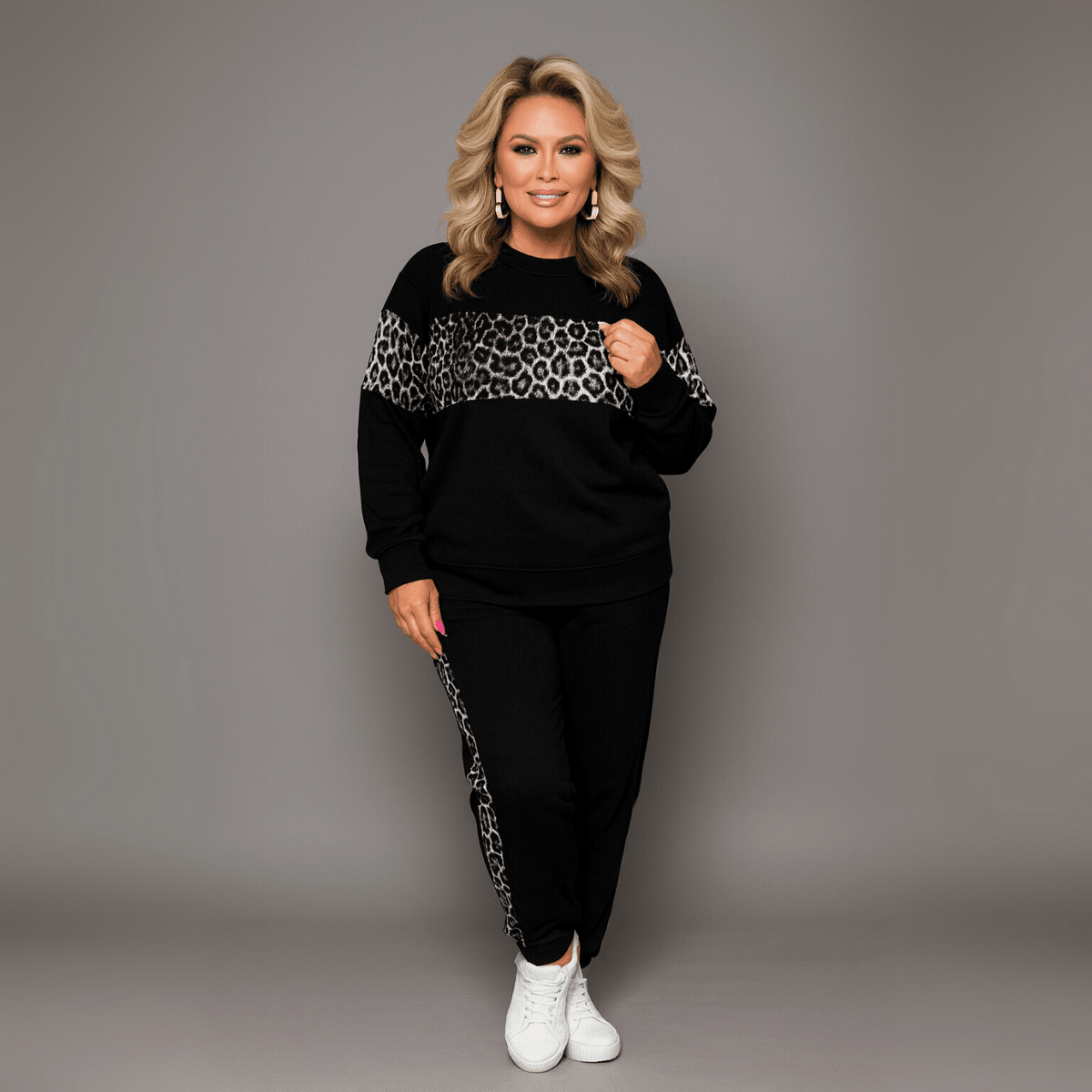 Tracksuit with Straight Leopard Panels
